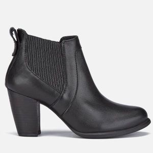 UGG Women’s Cobie II Leather Heeled Ankle Boots - Black